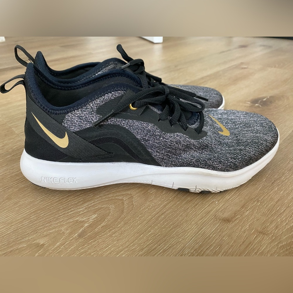 Nike Women’s Flex TR 9 Training Shoes in Gunsmoke Gold